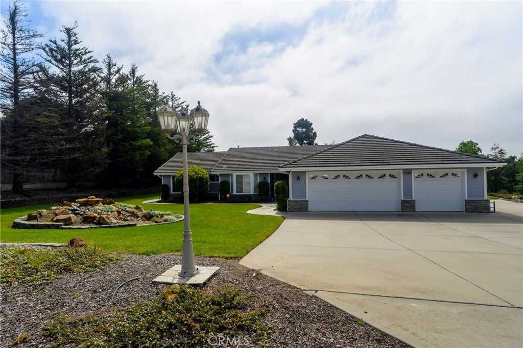 photo 1: 1325 Humboldt Drive, Nipomo CA 93444