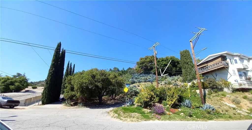 photo 3: 6369 Sister Elsie Drive, Tujunga CA 91042