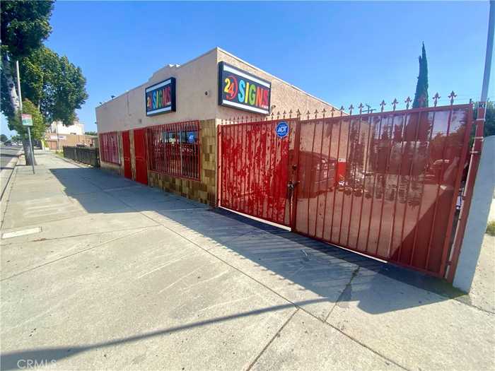 photo 2: 6406 Florence Avenue, Bell Gardens CA 90201