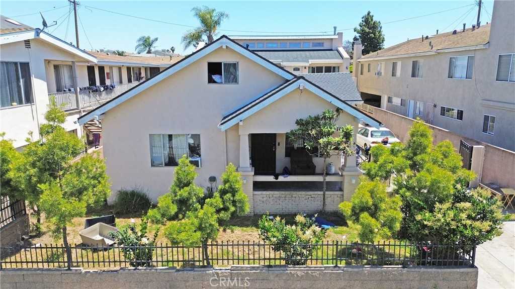 photo 1: 1120 Stanley Avenue, Long Beach CA 90804