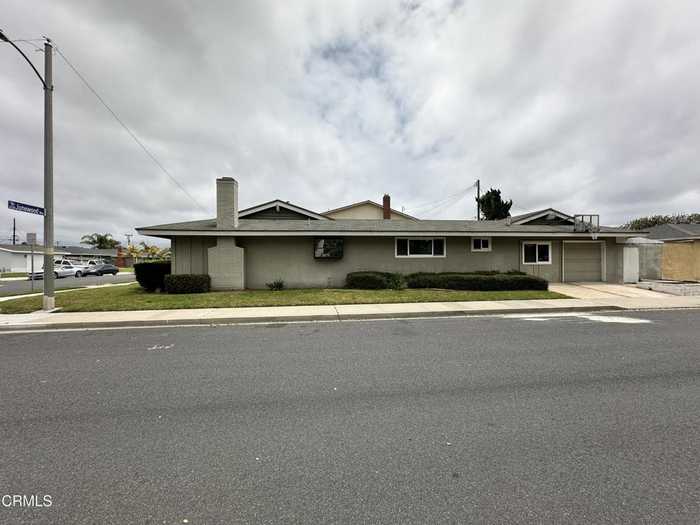 photo 2: 1440 Junewood Way, Oxnard CA 93030