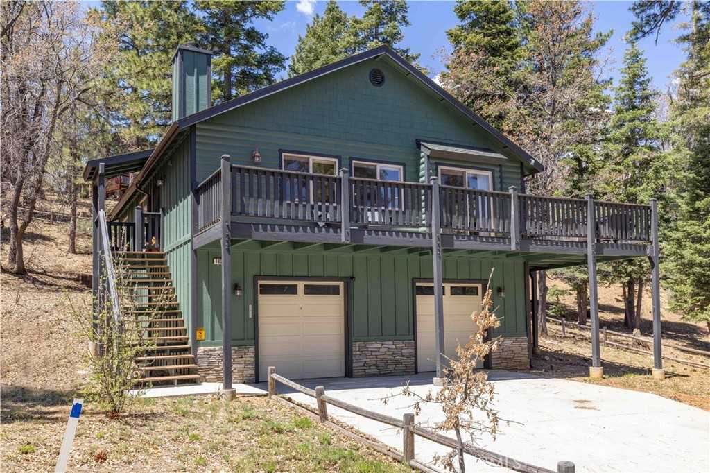 photo 3: 1639 Columbine Drive, Big Bear CA 92314