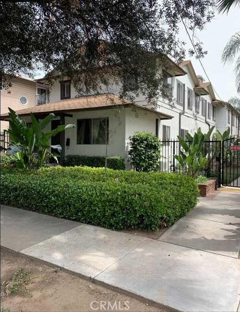 photo 1: 164 N Oak Knoll Avenue, Pasadena CA 91101