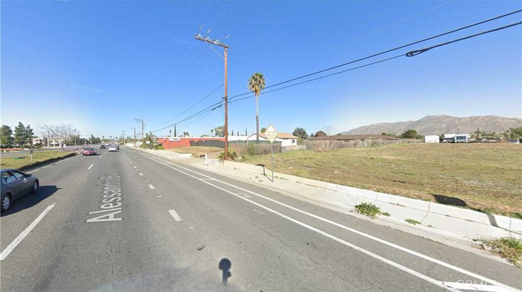 photo 2: 22324 Alessandro Boulevard, Moreno Valley CA 92553