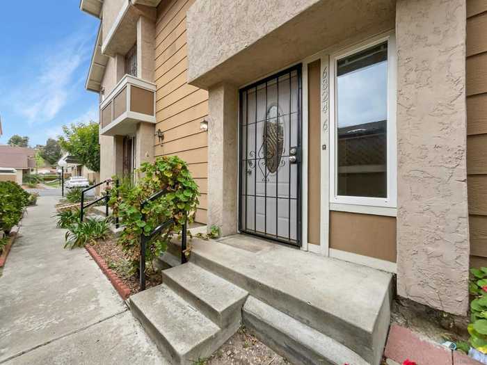 photo 1: 6824 Quebec Ct Unit 6, San Diego CA 92139