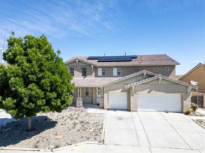 photo 2: 4813 Jade Court, Lancaster CA 93536