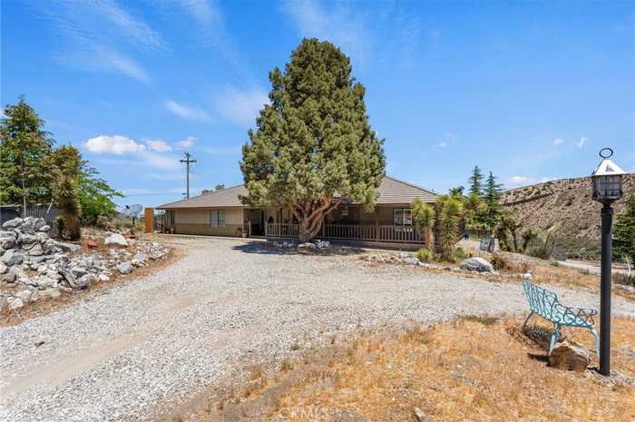 photo 2: 8130 Desert View Road, Pinon Hills CA 92372