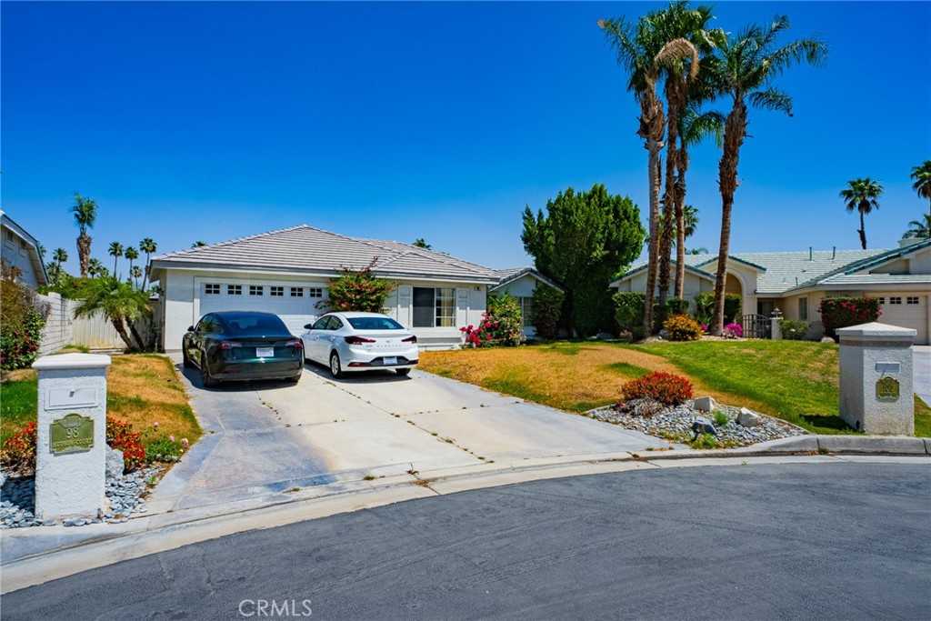 photo 1: 98 Hudson Court, Palm Desert CA 92211