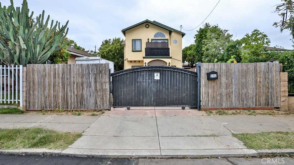 photo 2: 212 30th Street, San Diego CA 92102