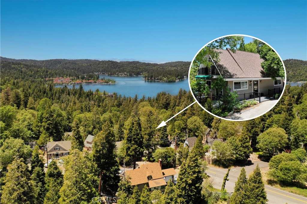 photo 1: 165 Hemlock Drive, Lake Arrowhead CA 92352