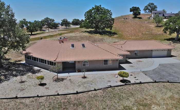 photo 2: 18611 Mustang Drive, Tehachapi CA 93561