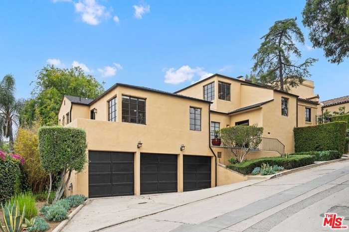 photo 1: 4310 Cedarhurst Circle, Los Angeles CA 90027