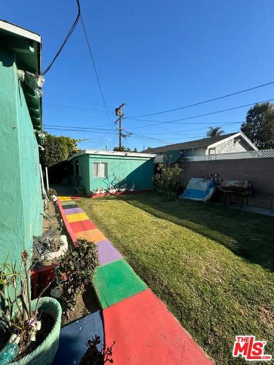 photo 3: 1026 Rosewood Avenue, Inglewood CA 90301