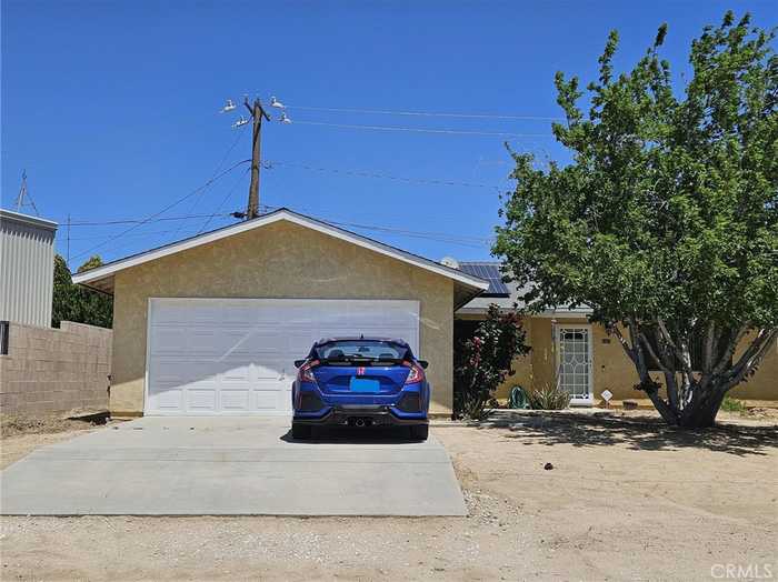 photo 1: 2883 Encina Avenue, Mojave CA 93501