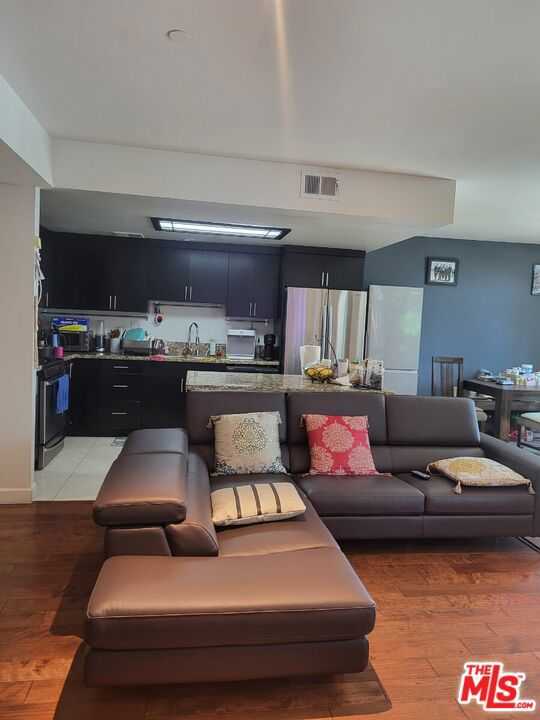 photo 2: 332 S Oxford Avenue Unit 101, Los Angeles CA 90020