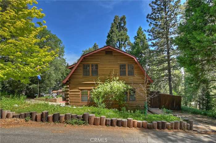 photo 2: 104 Pineridge, Crestline CA 92325