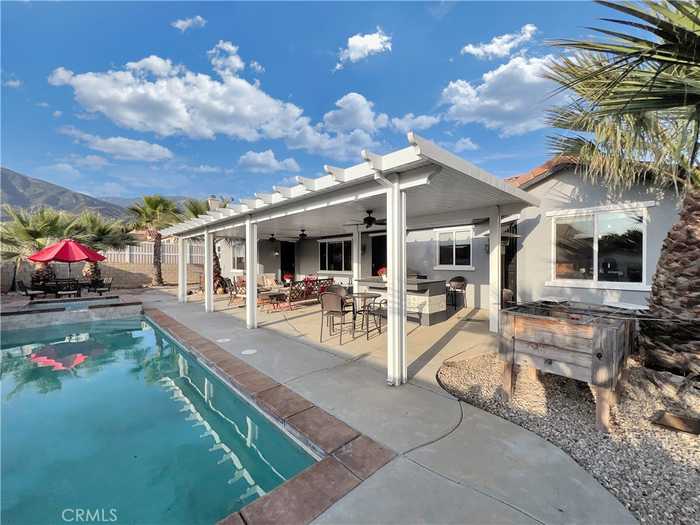 photo 2: 6502 Los Robles Way, San Bernardino CA 92407