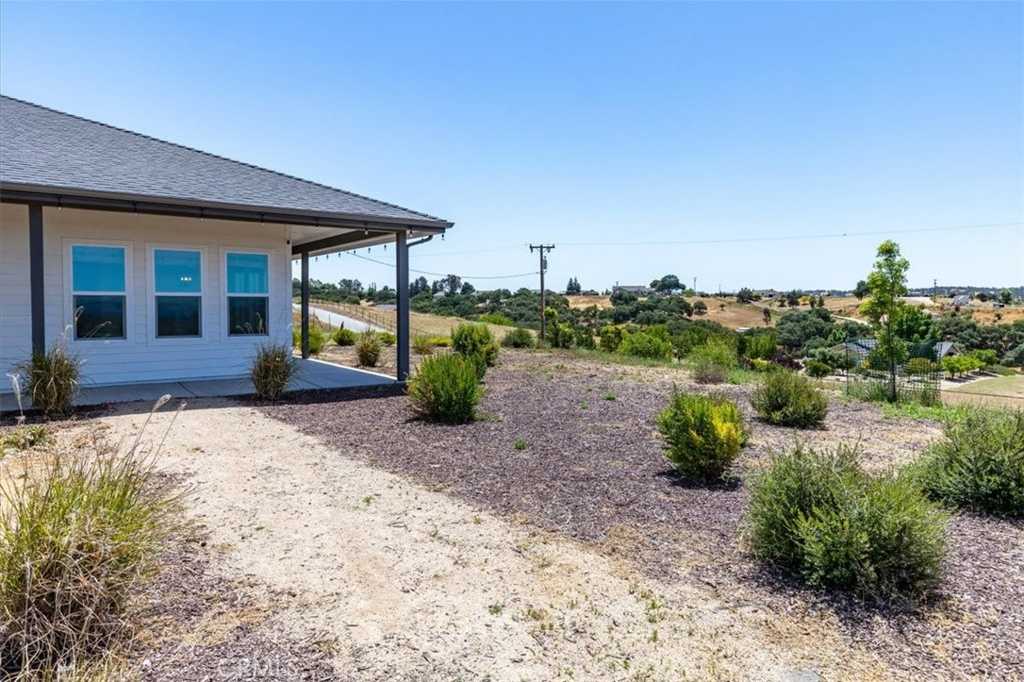 photo 3: 5985 Black Tail Place, Paso Robles CA 93446