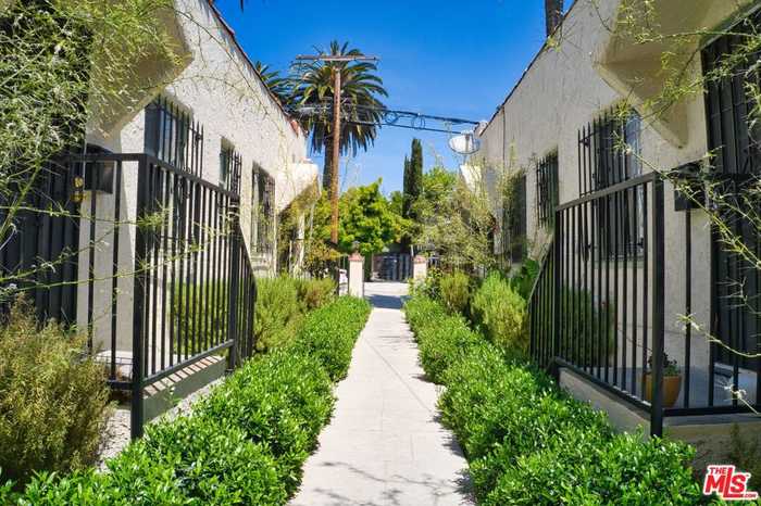 photo 2: 4214 Sunset Drive, Los Angeles CA 90027