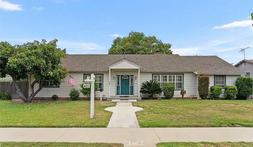 photo 1: 621 N Mountain View Place, Fullerton CA 92831