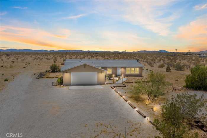 photo 2: 61375 Leslie Lane, Landers CA 92285