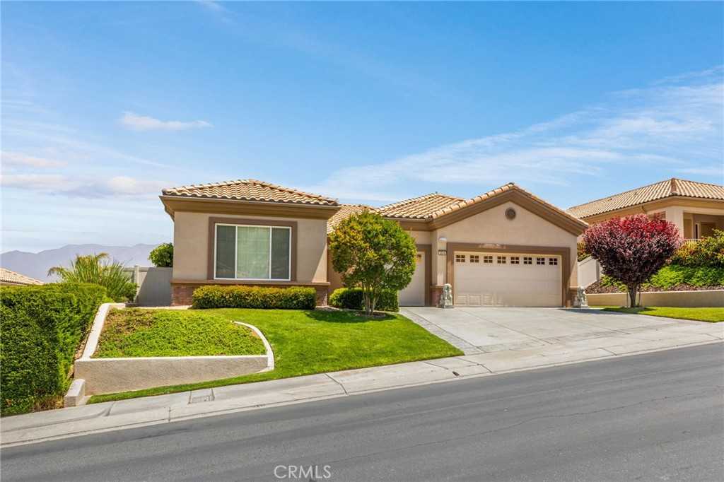 photo 1: 5504 Breckenridge Avenue, Banning CA 92220