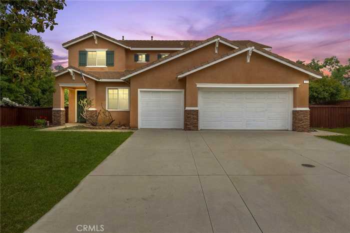 photo 1: 8348 Barnwood Lane, Riverside CA 92508