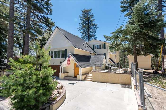 photo 2: 26355 Augusta Drive, Lake Arrowhead CA 92352