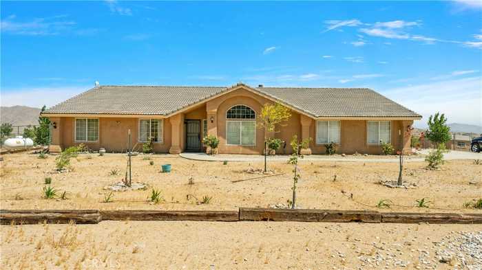 photo 1: 29628 Mountain View Road, Lucerne Valley CA 92356