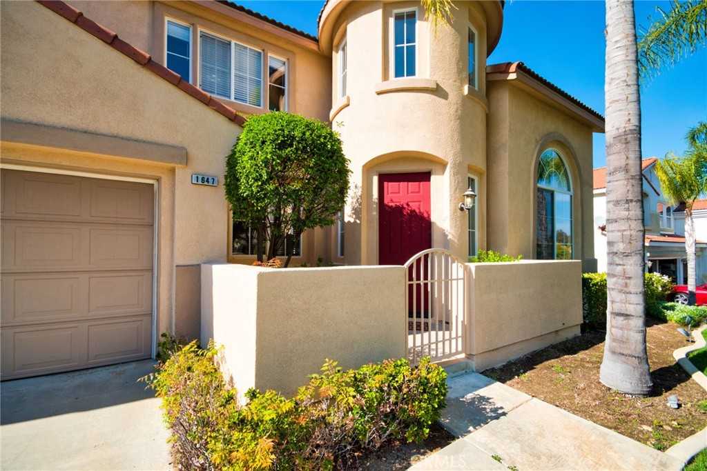 photo 3: 1647 Spyglass Drive, Corona CA 92883