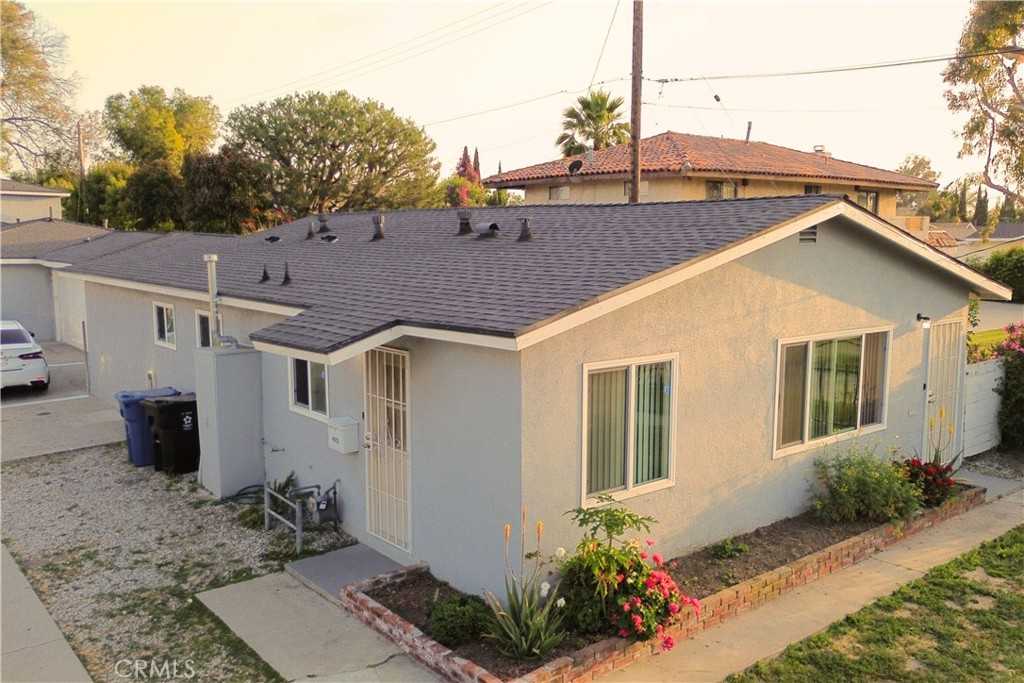 photo 1: 4822 Live Oak Street, Cudahy CA 90201