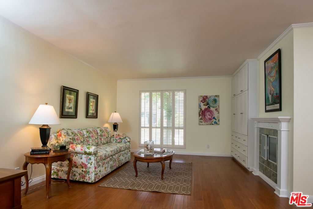 photo 2: 922 14th Street Unit 111, Santa Monica CA 90403