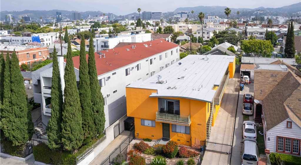 photo 3: 5527 Barton Avenue, Los Angeles CA 90038