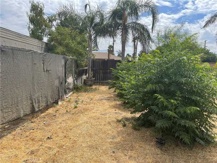 photo 2: 3865 Fox Tail Lane N, Jurupa Valley CA 92509