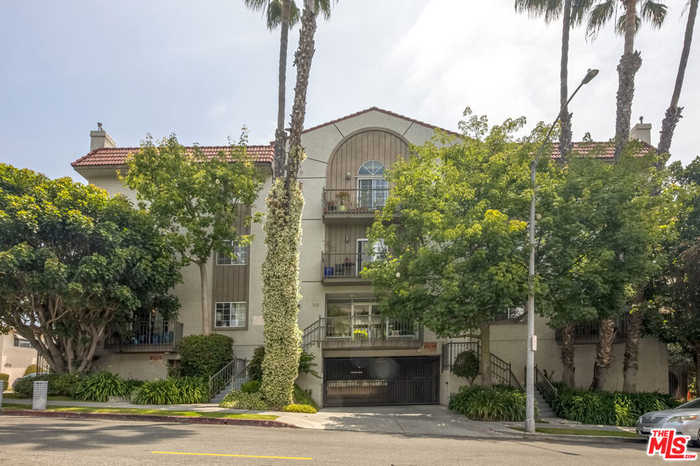 photo 2: 102 S Manhattan Place Unit 106, Los Angeles CA 90004