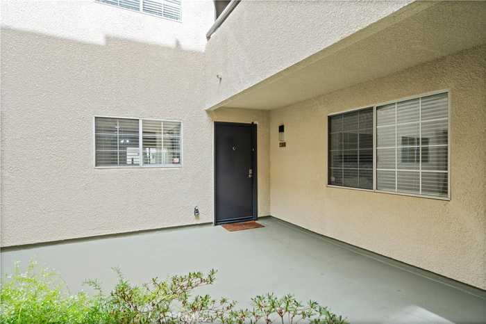 photo 2: 21400 Burbank Boulevard Unit 119, Woodland Hills CA 91367