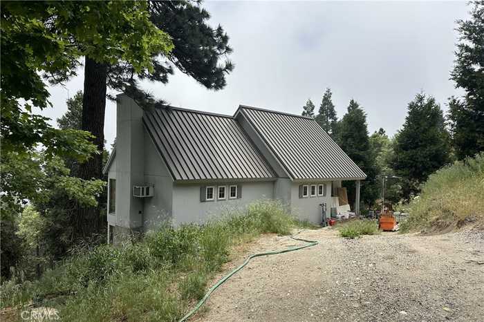 photo 2: 22095 Elliott, Cedarpines Park CA 92322