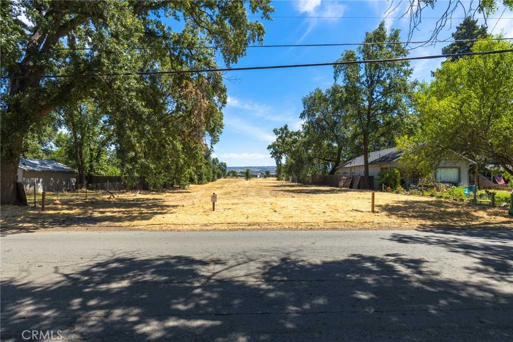 photo 1: 2960 Burnap Avenue, Chico CA 95973