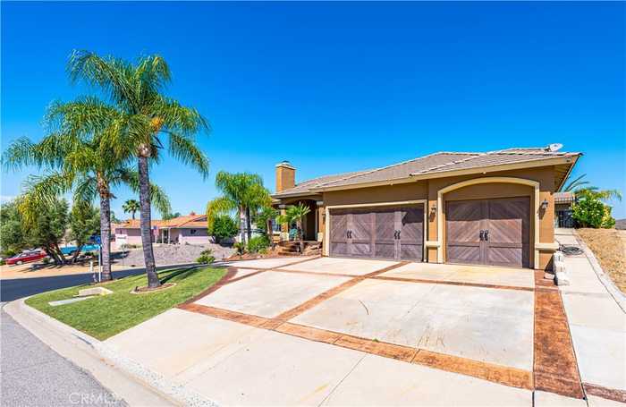 photo 2: 22780 Cascade Drive, Canyon Lake CA 92587