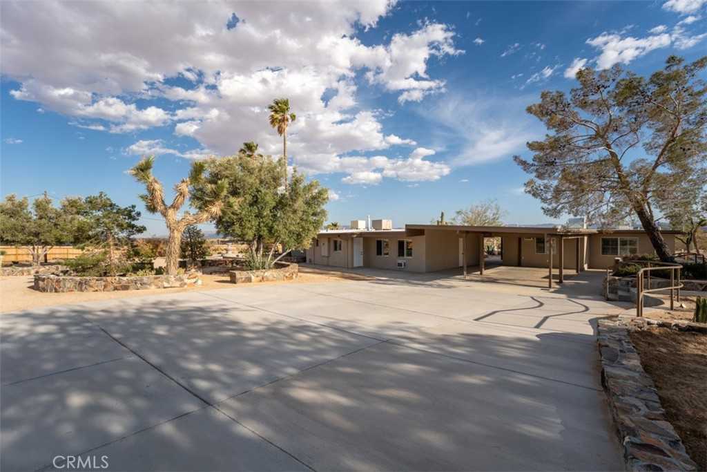 photo 3: 66136 Mars Drive, Joshua Tree CA 92252