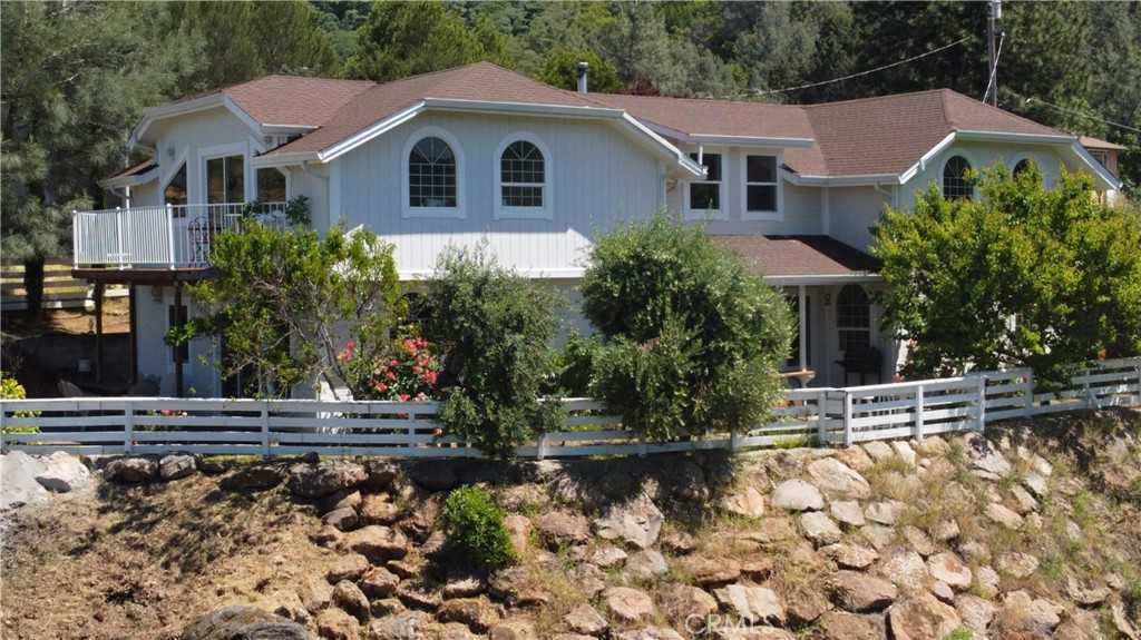 photo 1: 4875 Tuolumne Court, Kelseyville CA 95451