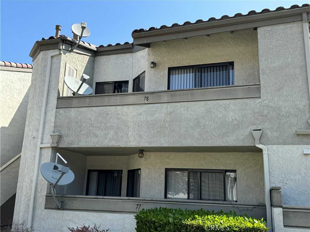 photo 2: 78 Brownfield Lane, Pomona CA 91766