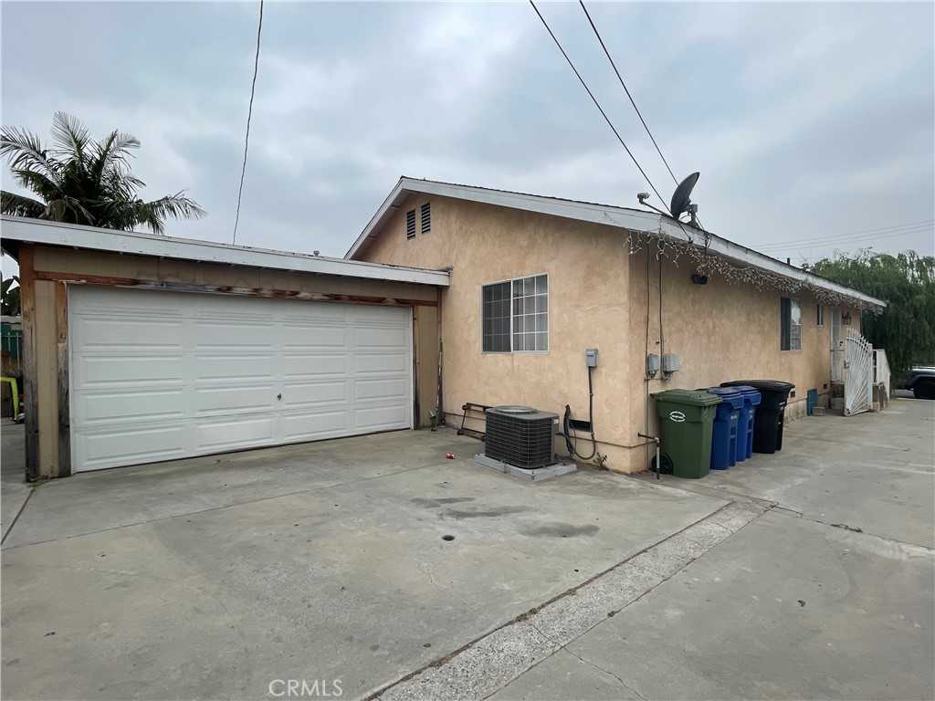 photo 2: 322 N Ditman Avenue, Los Angeles CA 90063