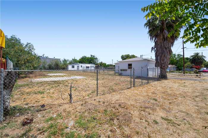 photo 2: 11049 Whitford Avenue, Riverside CA 92505