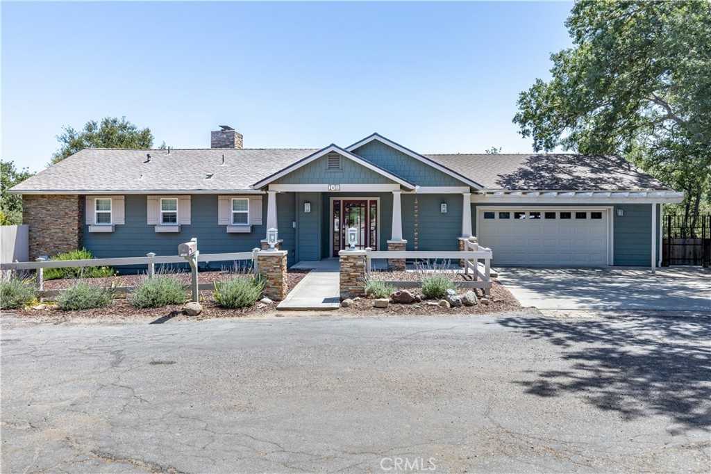 photo 1: 1401 Greenwood Dr., Paso Robles CA 93446