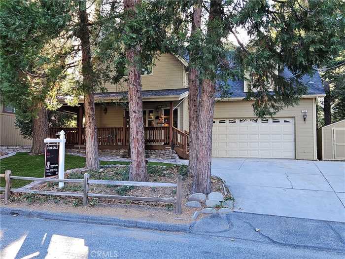 photo 1: 218 Chippewa Lane, Lake Arrowhead CA 92352