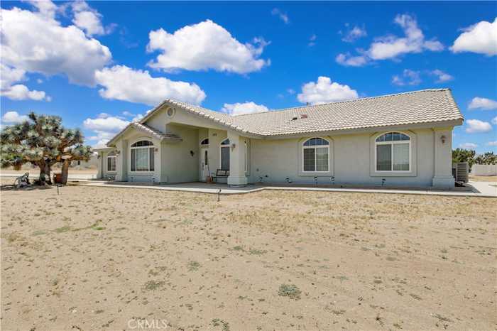 photo 2: 10470 Arrowhead Road, Phelan CA 92371