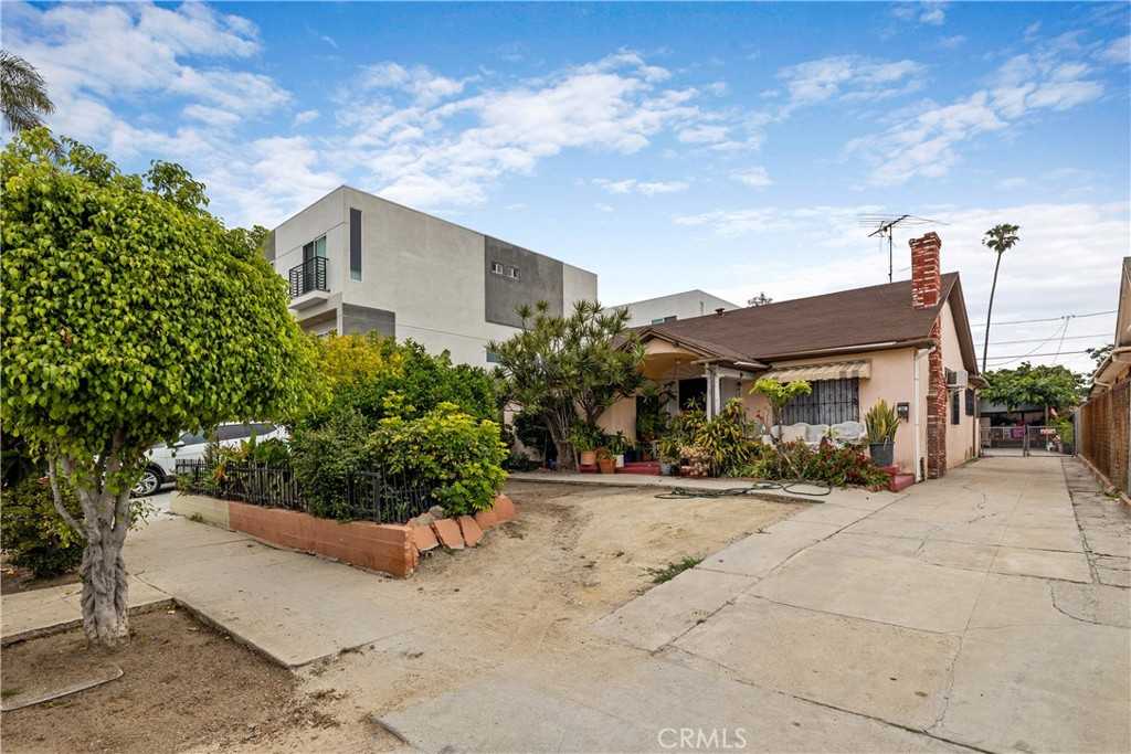 photo 1: 472 N Oxford Avenue, Los Angeles CA 90004