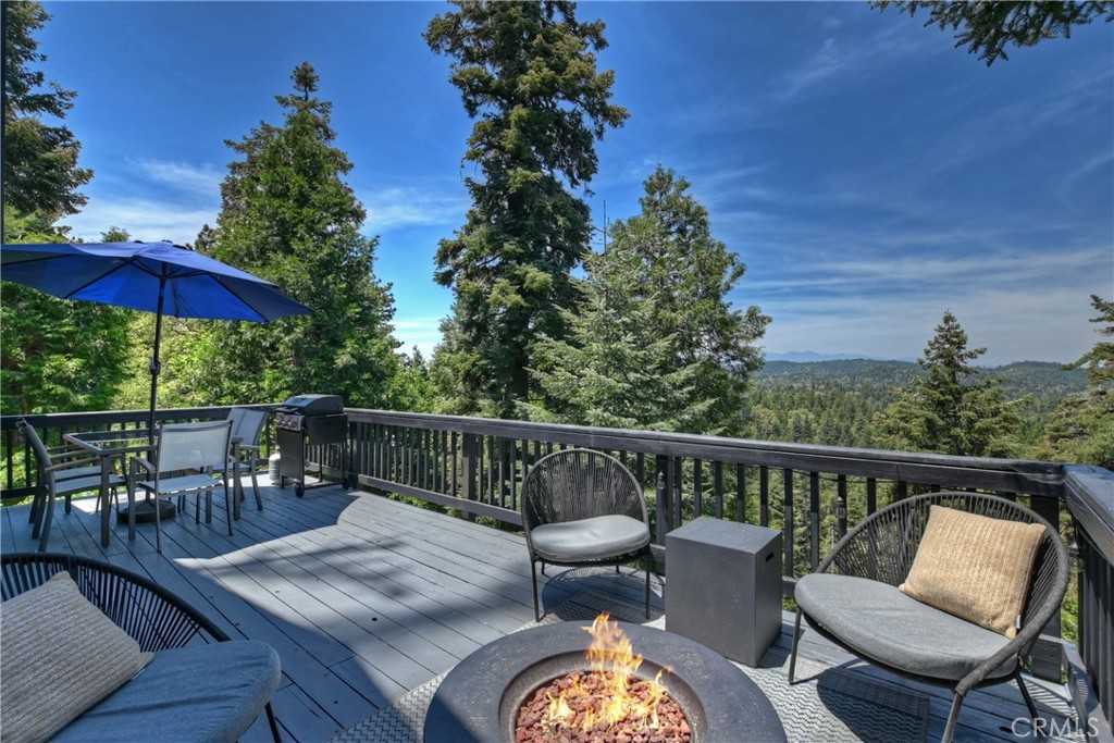 photo 2: 720 Buckingham, Lake Arrowhead CA 92352