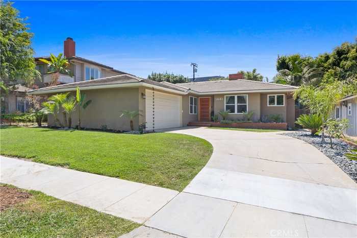 photo 2: 1441 N Greenbrier Road, Long Beach CA 90815